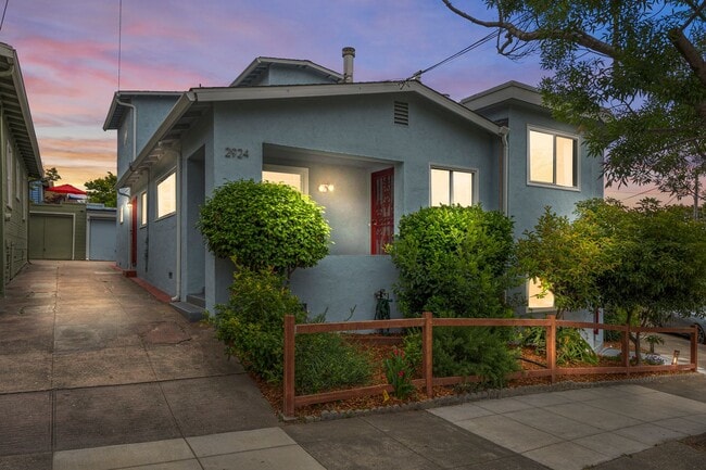 2924 Morcom Ave in Oakland, CA - Building Photo - Building Photo