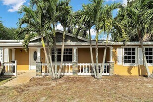 3861 Wry Rd in Greenacres, FL - Building Photo
