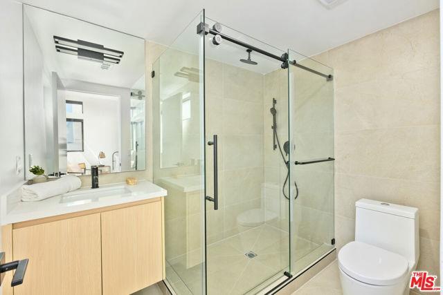 property at 1320 N Vista St