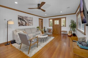 1072 Johnson Ave in San Diego, CA - Building Photo