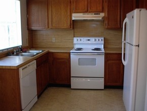 Sun Valley Apartments in Cleburne, TX - Building Photo - Interior Photo