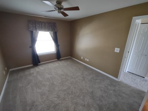 280 Crestview Dr in Wauconda, IL - Building Photo - Building Photo