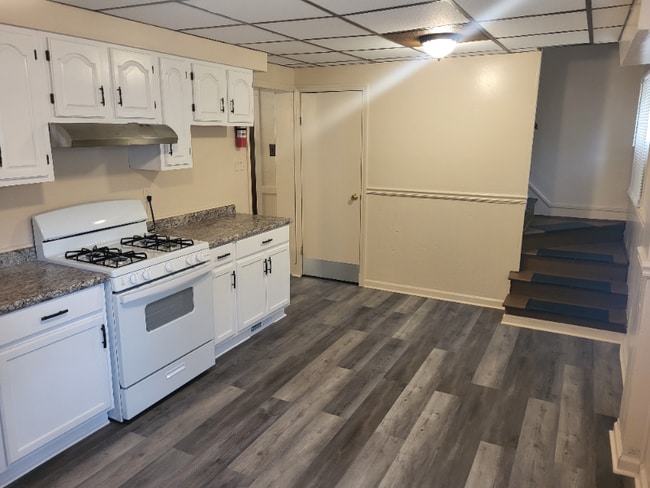 205 Modisette Ave in Donora, PA - Foto de edificio - Building Photo