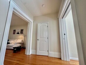 2209 Haste St, Unit 2209 in Berkeley, CA - Foto de edificio - Building Photo