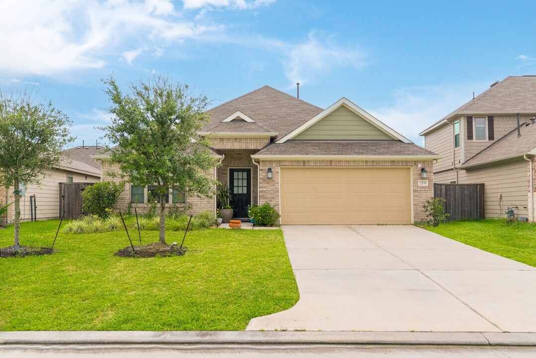 22035 Juniper Crossing Dr in Roman Forest, TX - Building Photo