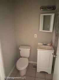 632 N 32nd St - 6