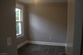 310 Essex St, Unit 1 in Millburn, NJ - Building Photo - Building Photo