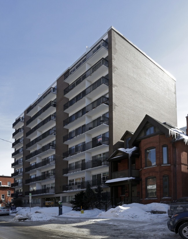 420 Gilmour St in Ottawa, ON - Building Photo - Building Photo