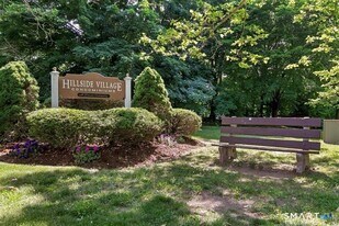 165 Towne House Rd in Hamden, CT - Building Photo