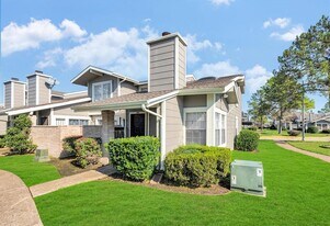 6374 Peacock Hills Dr in Houston, TX - Building Photo