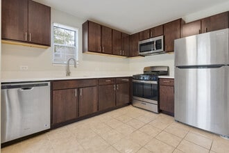 86 Gant Cir in Streamwood, IL - Building Photo - Building Photo