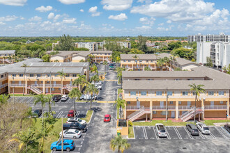 Groves At Kandall Lakes in Miami, FL - Building Photo - Building Photo