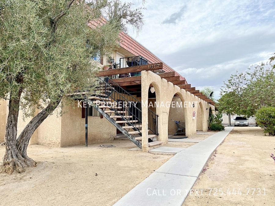 1617 Cordoba Ln-Unit -Unit C in Las Vegas, NV - Building Photo