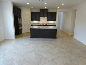 28677 Farrier Dr in Santa Clarita, CA - Building Photo - Building Photo