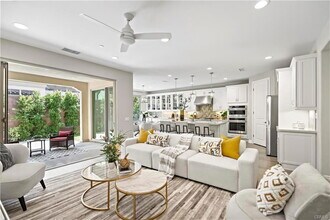 206 Phoebe in Irvine, CA - Building Photo - Building Photo