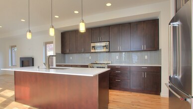 12013 35th Ave NE in Seattle, WA - Building Photo - Building Photo