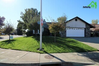 2169 Sophy Pl in Redding, CA - Building Photo - Building Photo