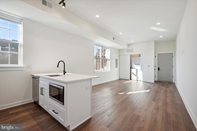 property at 2513 N Howard St