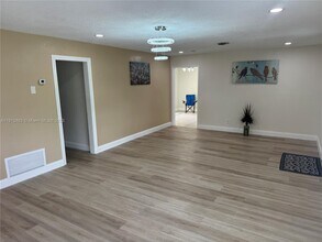 1830 NW 61st Ave in Sunrise, FL - Building Photo - Building Photo