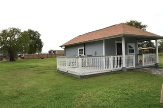 29315 Burton Cemetery Rd in Waller, TX - Building Photo - Building Photo