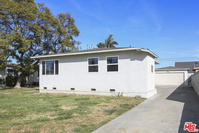 8326 Barnsley Ave in Los Angeles, CA - Building Photo - Building Photo