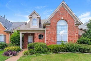 8684 Eagle View Dr in Memphis, TN - Building Photo