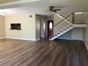1539 N Carolwood Blvd in Fern Park, FL - Building Photo - Building Photo