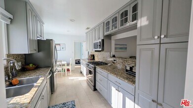 912 McCarthy Ct in El Segundo, CA - Building Photo - Building Photo