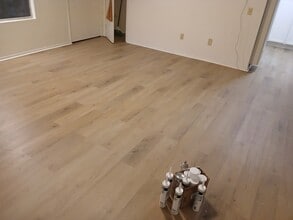 15999 Orange St, Unit D in Hesperia, CA - Foto de edificio - Building Photo