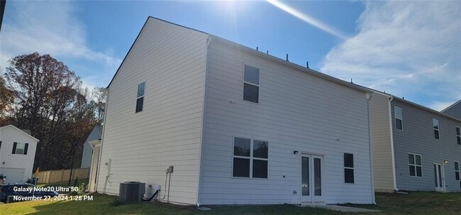 8236 Bluewater Dr in Fairburn, GA - Building Photo - Building Photo
