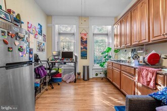 711 Corinthian Ave in Philadelphia, PA - Building Photo - Building Photo