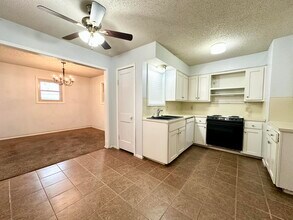 8314 Hartford Ave in Lubbock, TX - Building Photo - Building Photo