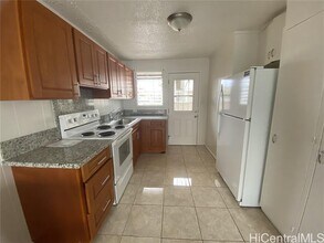 130 Kihapai St in Kailua, HI - Building Photo - Building Photo