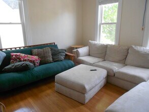 63 Fairbanks St, Unit 2 in Boston, MA - Foto de edificio - Building Photo