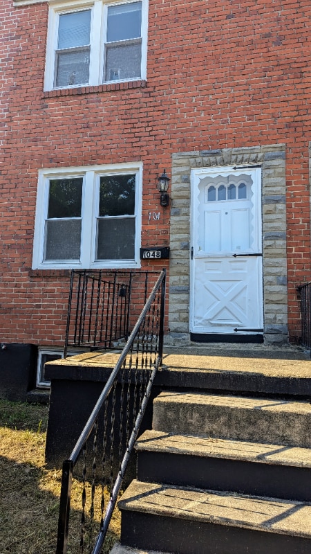1048 Parksley Ave in Baltimore, MD - Foto de edificio - Building Photo