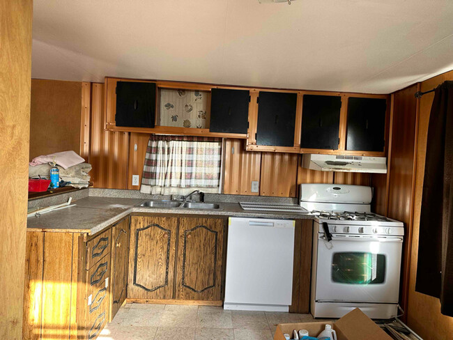 property at 737 S Billings Blvd