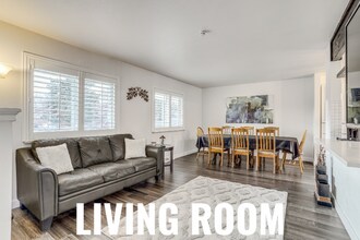 2860 S Golden Way in Denver, CO - Building Photo - Building Photo