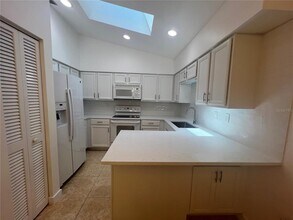 22472 Tennyson Ave in Port Charlotte, FL - Foto de edificio - Building Photo