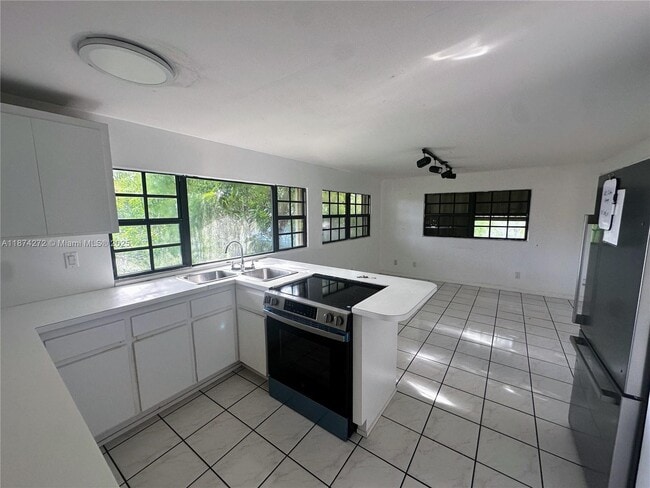 property at 1321 SW 14th Ave