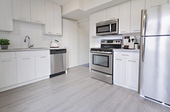 Heritage Townhomes in Saskatoon, SK - Building Photo - Building Photo