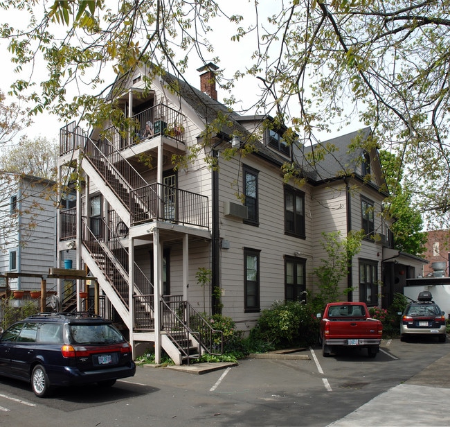 388 E 11th Ave in Eugene, OR - Building Photo - Building Photo