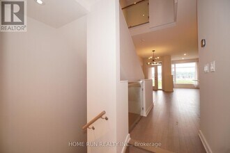 770 Solarium Ave in Ottawa, ON - Building Photo - Building Photo