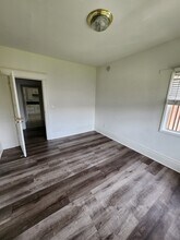 2171 W 25th St in Los Angeles, CA - Foto de edificio - Building Photo