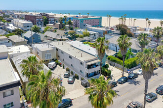 32 Rose in Venice, CA - Building Photo - Building Photo