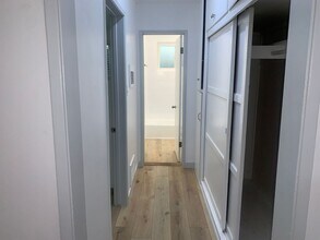 4916 Hazeltine Ave in Los Angeles, CA - Building Photo - Building Photo