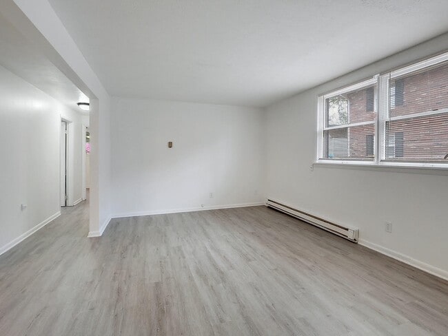 3741 Woodford Ave NW in Canton, OH - Building Photo - Building Photo