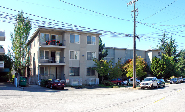 Olympic View in Seattle, WA - Building Photo - Building Photo