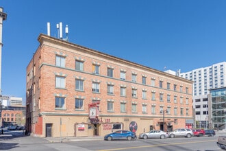 Sherwood Apartments in Spokane, WA - Foto de edificio - Building Photo