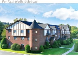 Rivers Edge in Waterbury, CT - Building Photo