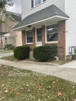 399 E Main St in Pataskala, OH - Building Photo